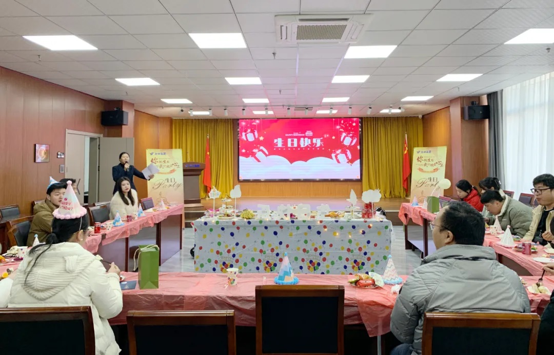 良辰冬至 共悦生辰 | 冬至遇上生日会，情暖愈浓，温暖过冬。