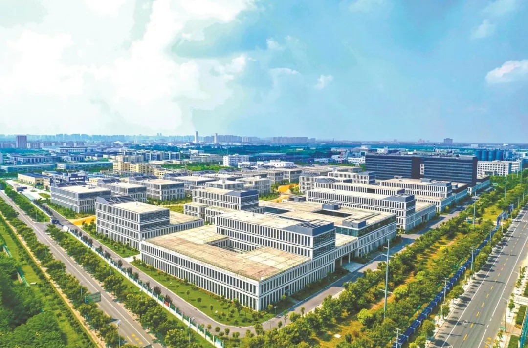 【共谋科创服务与园区发展新路径】中国中小企业协会副会长张海良博士莅临尊龙凯时人生就搏集团考察交流